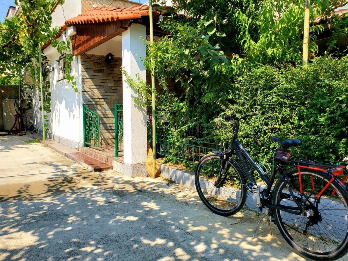 Unique Traditional House, Hosted By J&G Tirana Kültér fotó