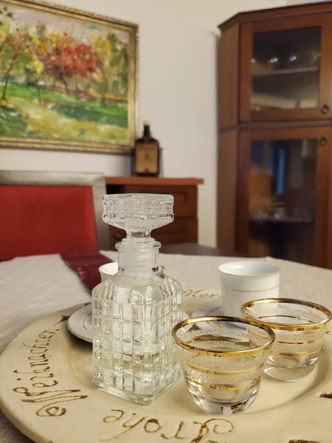 Unique Traditional House, Hosted By J&G Tirana Kültér fotó