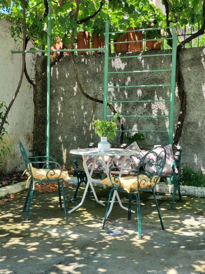 Unique Traditional House, Hosted By J&G Tirana Kültér fotó